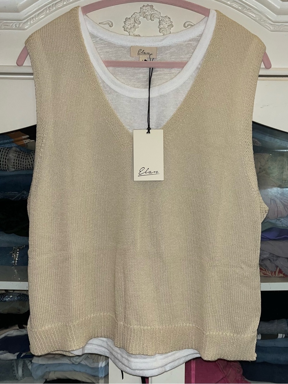 🚨NWT size Large Elan TWOFOR tan  sleeveless knit with white tank top 🤍New for 26